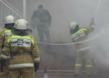 Бишкекте мейманканадан өрт чыгып, чатыры жана эмеректери күйүп кетти