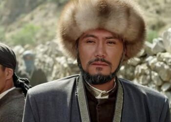 «Азизим менин, сен дайым жүрөгүмдөсүң!» Азиз Мурадиллаев көзү тирүү болсо 45 жашка чыкмак (видео)