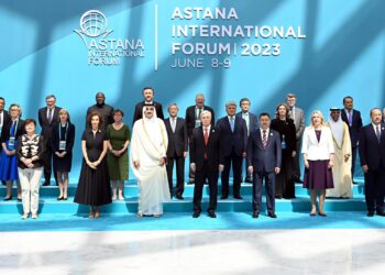 Президент Садыр Жапаров эл аралык Астана форумуна катышууда