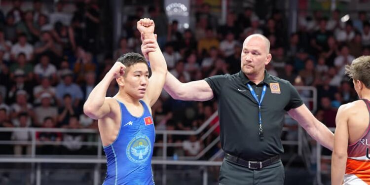 Тайырбек Жумашбек уулу алтын медалга, Абдумалик Карачев коло байгеге ээ болду