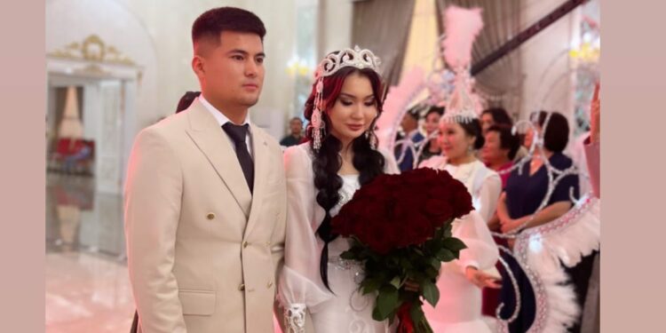 Блогер Арген Асановдун сүйүктүүсү Аружандын кыз узатуусу өттү (видео)