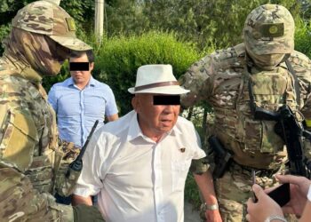 “Коррупцияга каршы элдик кыймылдын” башчысы беш ай өтпөй дагы кармалды