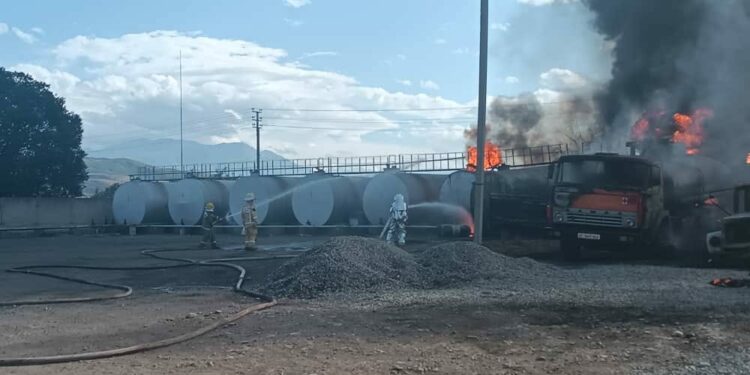 Сокулук районундагы мунай базасындагы жарылуудан 4 адам жабыркады