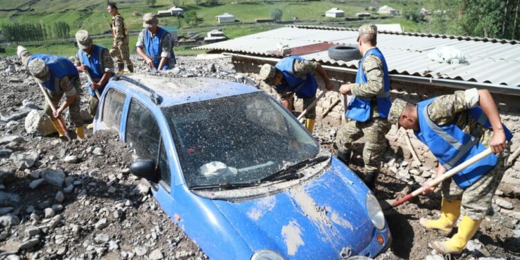 Алайдын сел жүргөн айылдарында электр жарыгы калыбына келтирилди