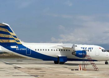 Быйылкы көл сезонунда Оштон Тамчыга алгачкы аба каттамы учуп барды