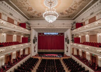 Опера жана балет театрынын сезондогу акыркы гала-концерти ачык асман алдында өтөт