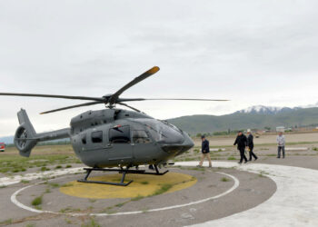 Акылбек Жапаров Ысык-Көл облусундагы бир катар объекттерге барды