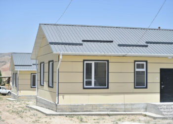 Тажикстандын кол салуусунда тыптыйпыл талкаланган Капчыгайдын азыркы көрүнүшү. Видео