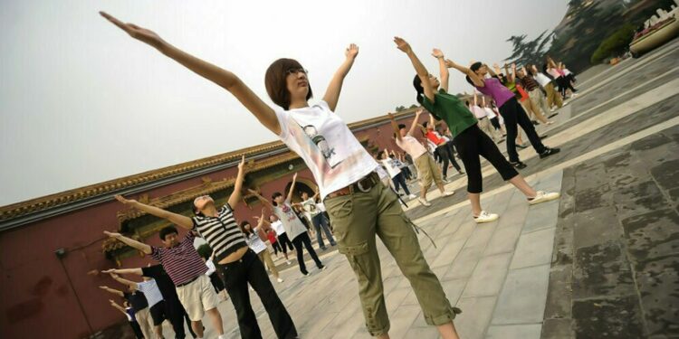 Салам, физкульт! Ошто шаар тургундары үчүн таңкы көнүгүүлөр өткөрүлөт