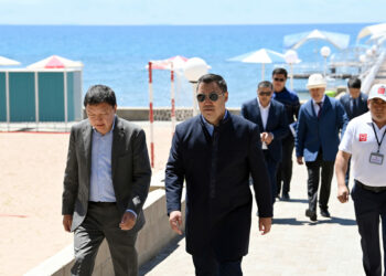 Садыр Жапаров коомду жаратылышты сактоого жана тартипке чакырды