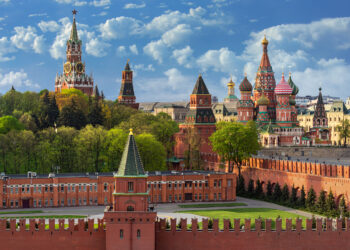 Кремль Кыргызстандагы бийликти басып алуу аракети тууралуу маалыматка үн катты