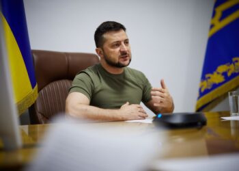 «Кремлдин адамы аябай корко турганы көрүндү». Володимир Зеленський үн катты