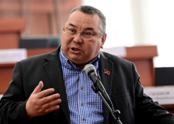 Депутат Түлөбаев: «Бишкек эки жарым жыл ичинде өмүрүмдү алды»