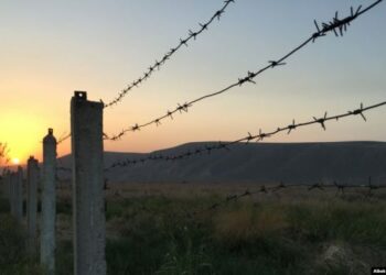 Кыргызстан менен Тажикстан мамлекеттик чек аранын 102 чакырымын макулдашты