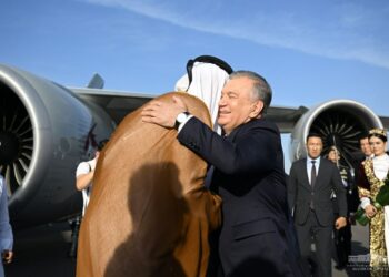 Бүгүн Бишкекке келе турган Катардын эмирин Өзбекстанда кандай тосуп алышты?