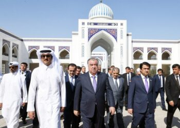 Катардын эмири Тажикстанда эң чоң мечиттин ачылыш аземине катышты