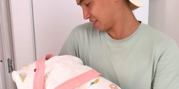 Блогерлер Нуркул менен Мадалена кыздуу болушту