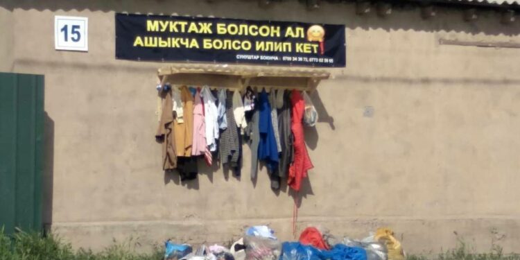 «Муктаж болсоң ал». Калыс-Ордодо тартылган делген сүрөт талкууда