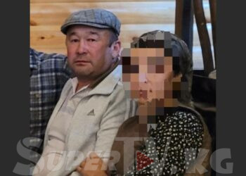 «7 бала атасыз калды». Караколдогу аэропортто темир конструкция кулап, каза болгон 2 адам тууралуу маалымат