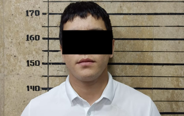 Бишкекте жаранды тоноп жаткан учур видеого түшүп калган