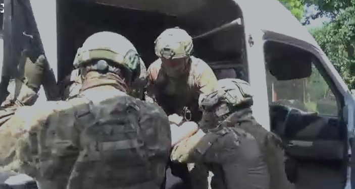 УКМК бийликти күч менен басып алууга шектүүлөрдү кармады. Алар кимдер?