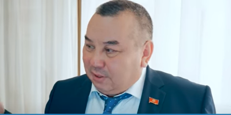 Балбак Түлөбаев: «Эгер Дамира Ниязалиева мыйзамды бузган болсо, шайлоого кеткен чыгымды төлөп бериши керек»