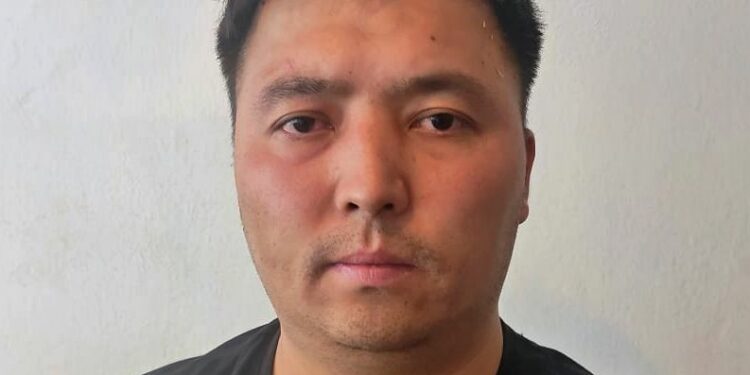 «Мойнуна бычак такап, колуна кишен салып». Ысык-Ата РИИБден качып кеткен жаран изделүүдө