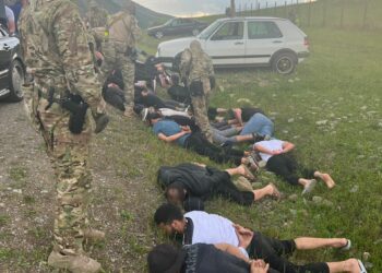 «Ортого ири суммадагы акча коюлган». Жалал-Абадда унаа жарыш өткөргөндөр аныкталды