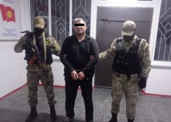 Ысык-Көлдө инвестордон 12 миң доллар алууга шектелип жергиликтүү кеңештин депутаты кармалды