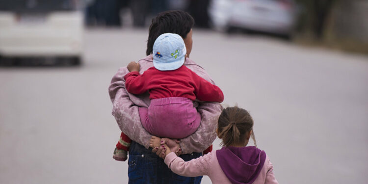 Кыргызстанда 18 жашка чейинки 2 миллион 634 миң бала бар