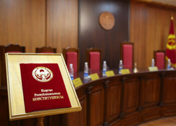 Мамлекеттик катчы: «Атанын аты менен гана тукум сүрүштүрүлөт. Мен каршымын»