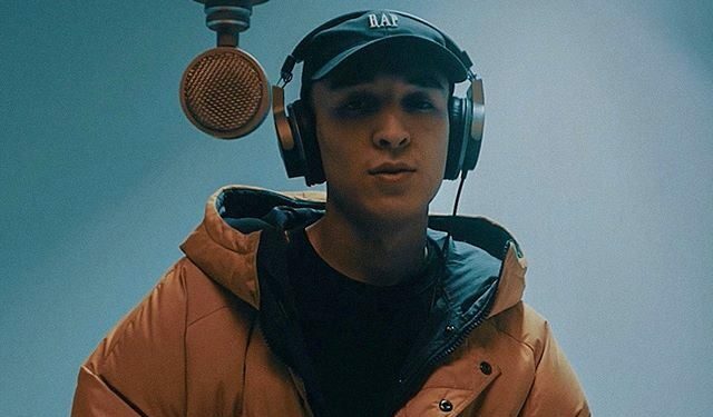 Рэп ырчысы Улукманапо биринчи жолу ата болду