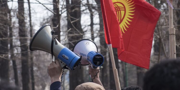 Бишкекте митинг өткөрүү жерлерине чектөө узартылды