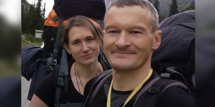 «Каза болушу мүмкүн». Жеңиш чокусунда альпинисттердин тобу дайынсыз жоголду