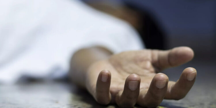 Бишкекте 40 жаштагы аял киши колдуу болду