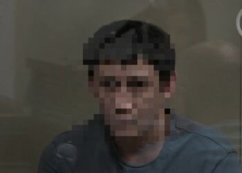 Орусияда мүрзөдө кызды зордуктап, өлтүрүүгө шектүү кыргызстандык 19 жылга эркинен ажыратылды