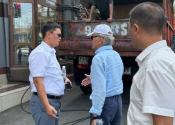 Мурдагы мэр Иса Өмүркулов Бишкектеги имаратын буздурбоого аракет кылганы айтылды