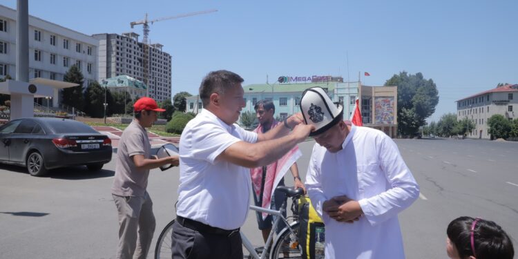 Велосипед менен ажылык сапарга кеткен жаран 71 күндөн кийин кайтып келди