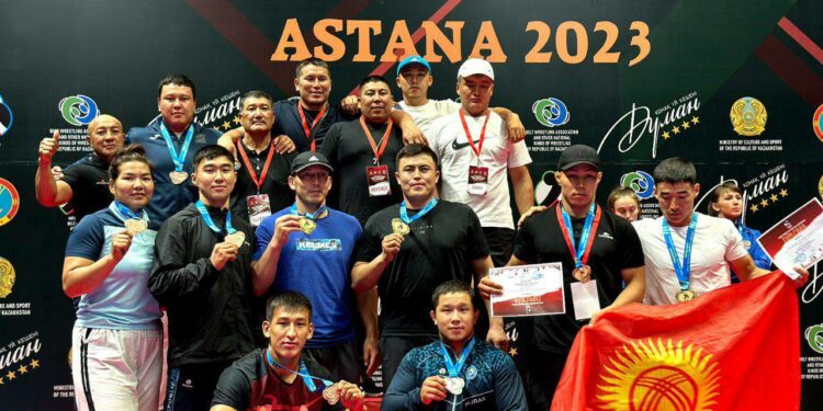 Астанадагы белбоо күрөшү боюнча Дүйнө чемпиондугунда кыргыз курамасы 13 медаль жеңди