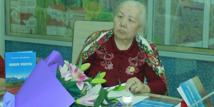 Кыргыз Республикасынын маданиятына эмгек сиңирген ишмер Алымкан Дегенбаева каза болду