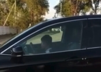 «Аким болуп иштебейм». Бишкекте 11 жаштагы уулу унаа айдаган жаранга айып салынды