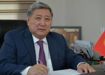 Мурдагы элчи Жаныш Рустенбеков 74 жашында каза болду