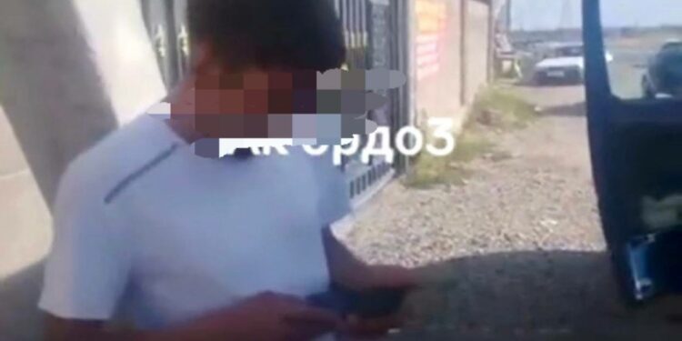 Сокулуктагы үрөй учурган жол кырсык. Жүк ташуучу унаанын айдоочусу жай айдап келе жатканын айтты