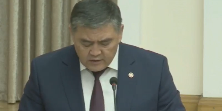 Камчыбек Ташиев акыркы 2 жылда аскердик техникаларды жаңылоого канча каражат жумшалганын айтты