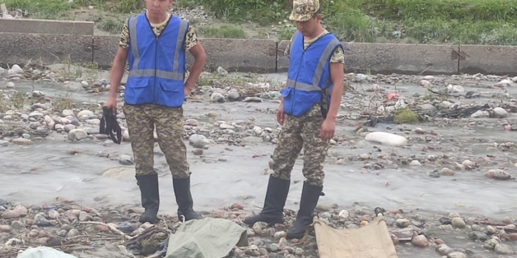 Чүйдө сууга аккан эне-бала. Наристенин сөөгү дээрлик 10 күндөн кийин табылды