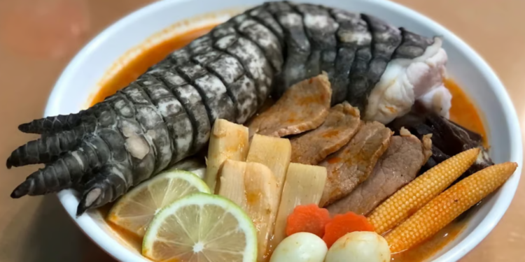 Үч саатта бышат, порциясы 50 доллар. Тайванда крокодилдин этинен тамак жасала баштады