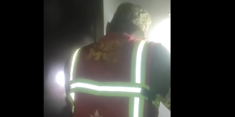 Ошто 50 жаштагы аял бекинип алып, өз өмүрүн кыюуга аракет кылган (видео)