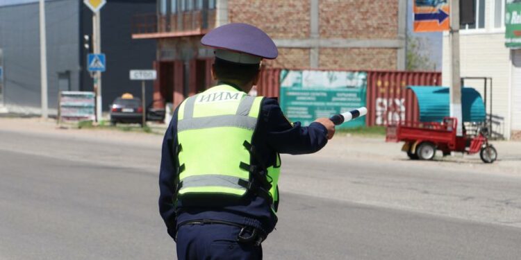 8-марттан бери 1800дөн ашуун айдоочу унаа башкаруу укугунан ажыратылды