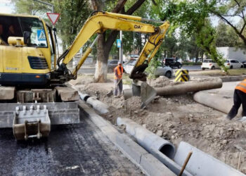 Бишкектеги Бердибаев көчөсү оңдоо иштерине байланыштуу жабылды