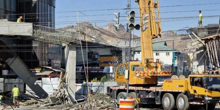 Ошто курулуп жаткан жер үстүнөн өтүүчү көпүрөнүн бир бөлүгү урап түштү деген видео боюнча мэрия үн катты